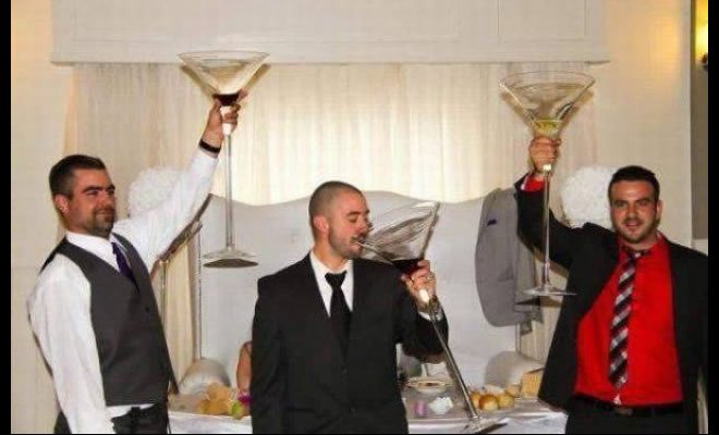 Um brinde aos nossos defeitos Um brinde aos nossos defeitos