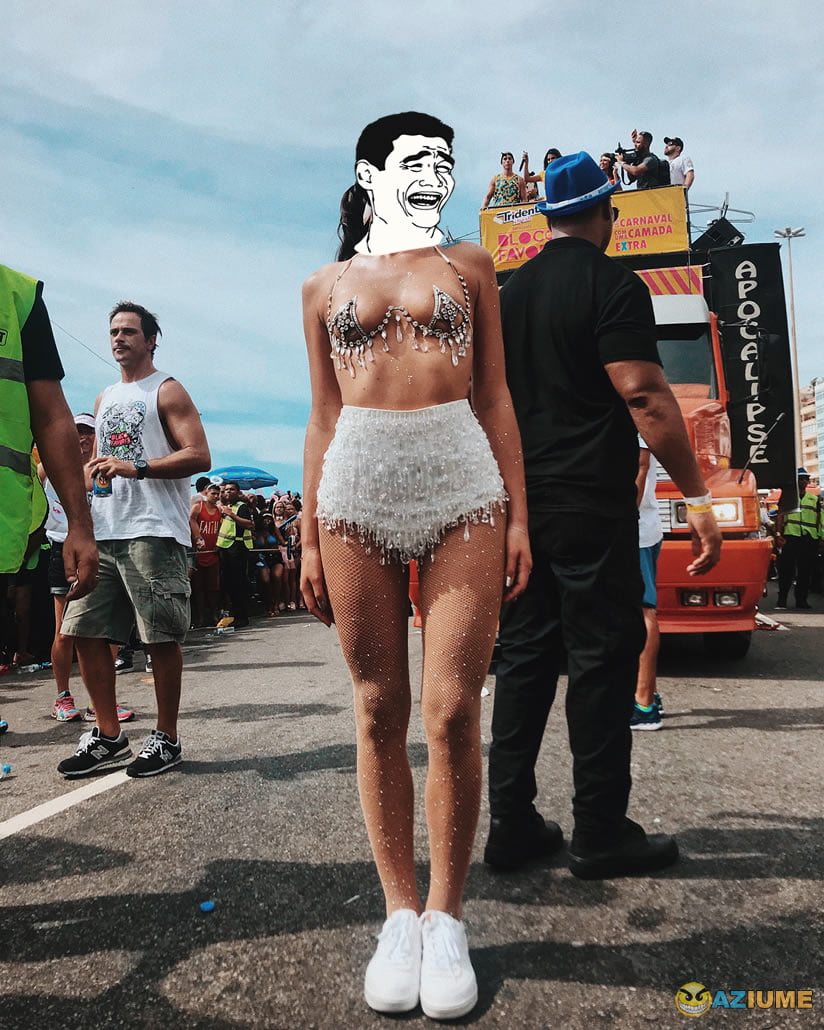 Bruna Marquezine chama atenção no carnaval