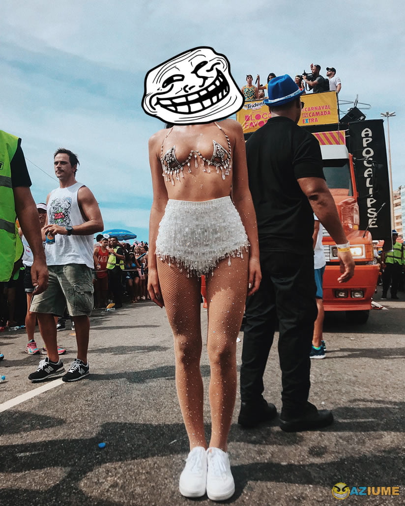 Bruna Marquezine chama atenção no carnaval