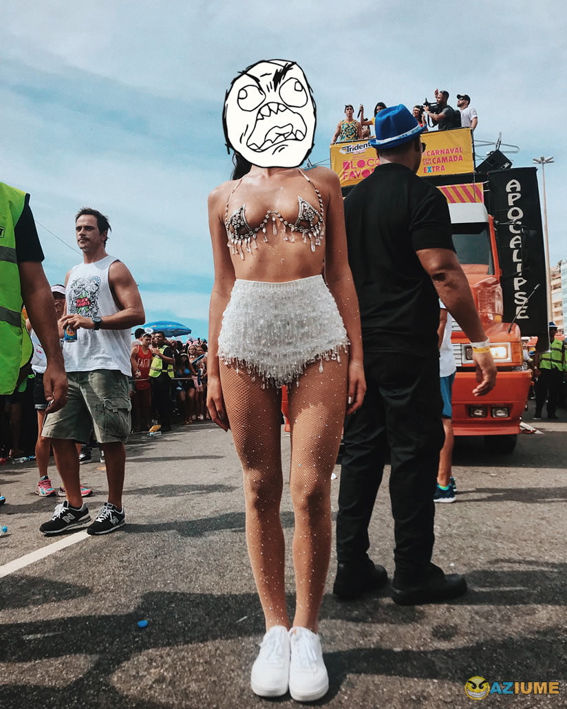 Bruna Marquezine chama atenção no carnaval