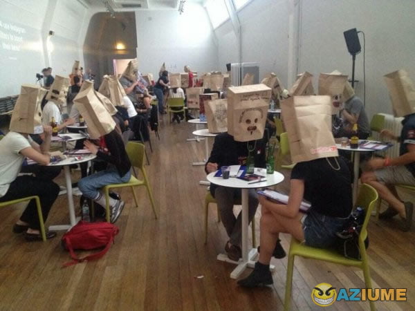 Primeiro encontro cego em grupo Primeiro encontro cego em grupo