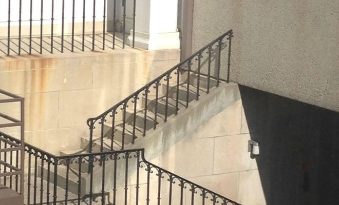 Será que neste lugar as escadas mudam de posição, assim como em Hogwarts?