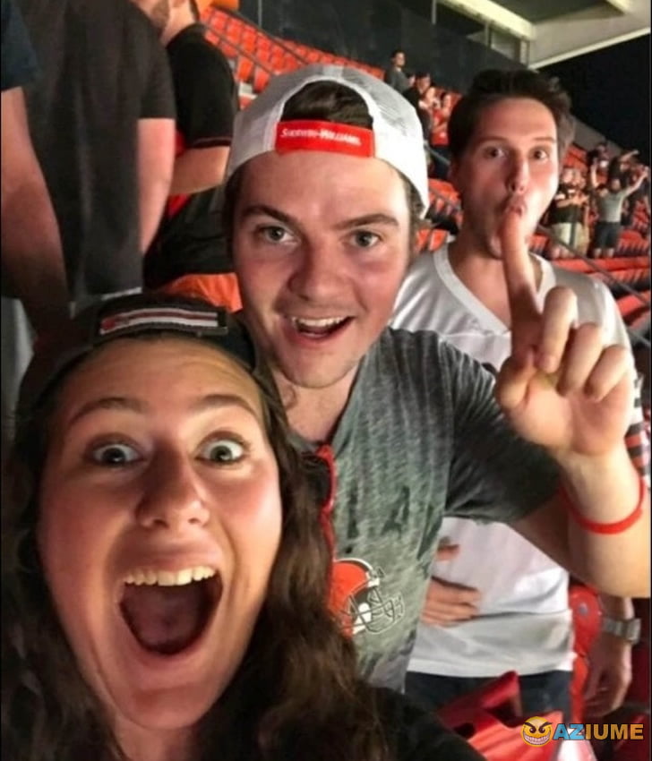 Um bom motivo para não se meter em selfies alheias