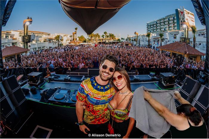 Será que o Alok esperava estas melhorias na foto dele? Será que o Alok esperava estas melhorias na foto dele?