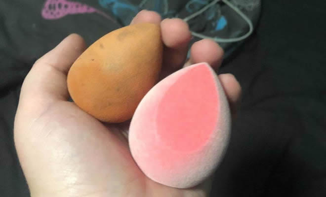 Usou a esponja de maquiar tantas vezes que ela virou uma coxinha Usou a esponja de maquiar tantas vezes que ela virou uma coxinha