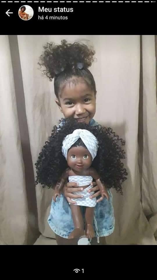 Tutorial de como fazer a filha feliz usando uma boneca velha