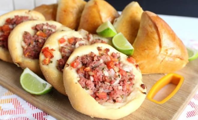 Esfiha aberta ou fechada: qual seu critério para essa escolha fundamental? Esfiha aberta ou fechada: qual seu critério para essa escolha fundamental?