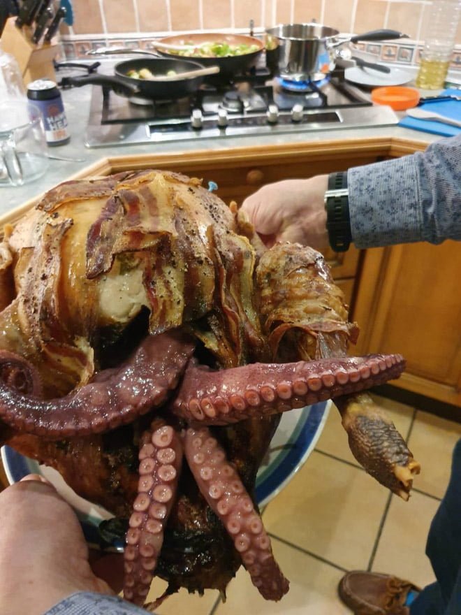 O peru Cthulhu é um prato americano esquisito: é um peru recheado com polvo