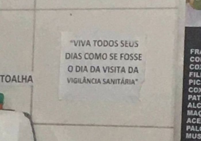 25 placas engraçadas que mostram que o humor brasileiro é único