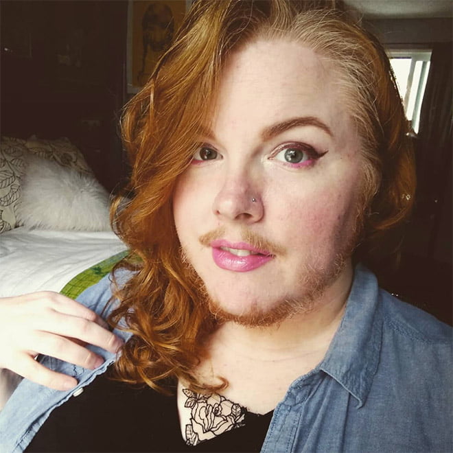 Mulheres barbadas: movimento incomum de beleza natural no Instagram
