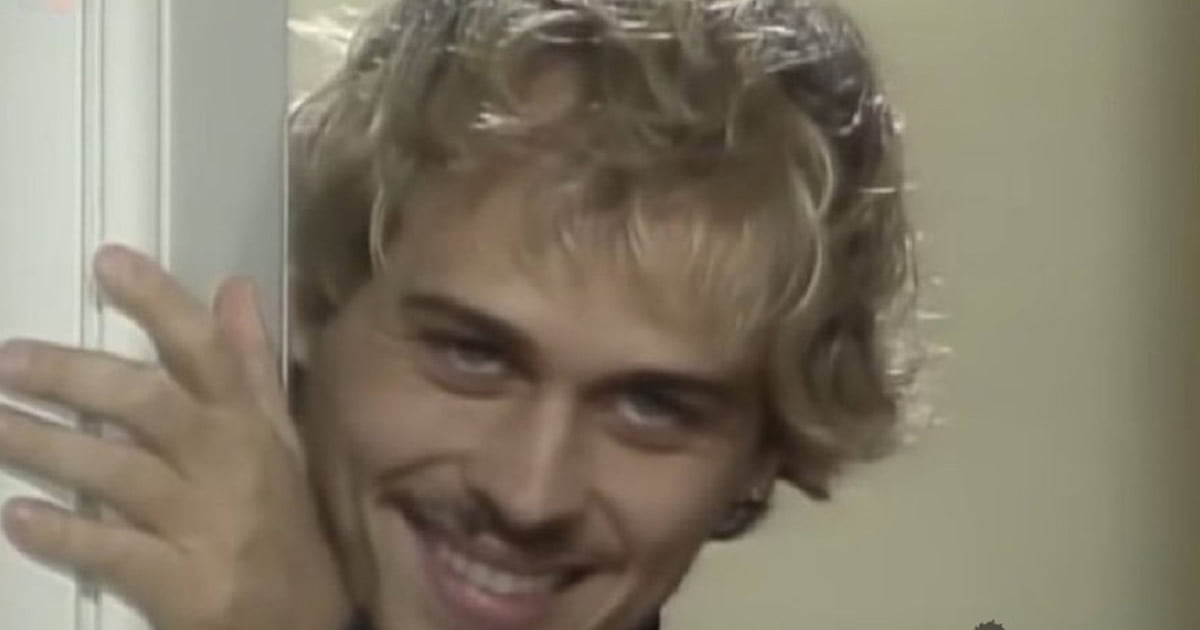 Os atletas dos outros países caindo de skate