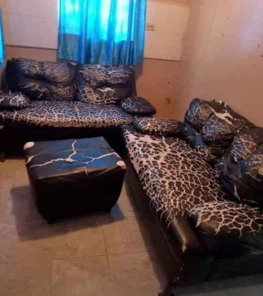 Vende-se sofá pele de Dragão Vende-se sofá pele de Dragão