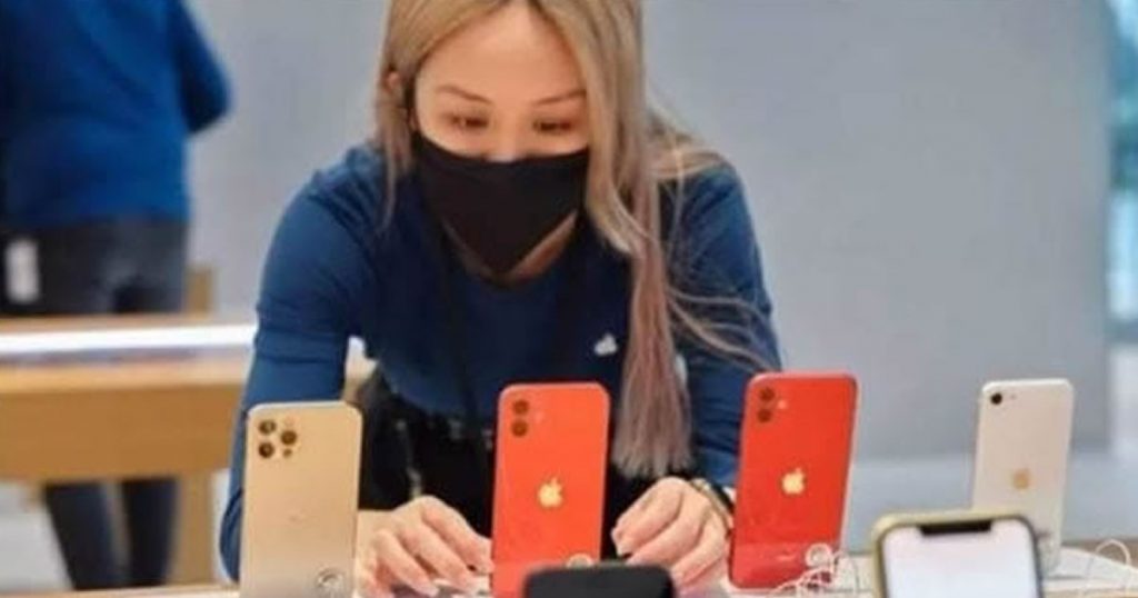 Parcelar carro é pros fracos, o negócio é parcelar IPhone