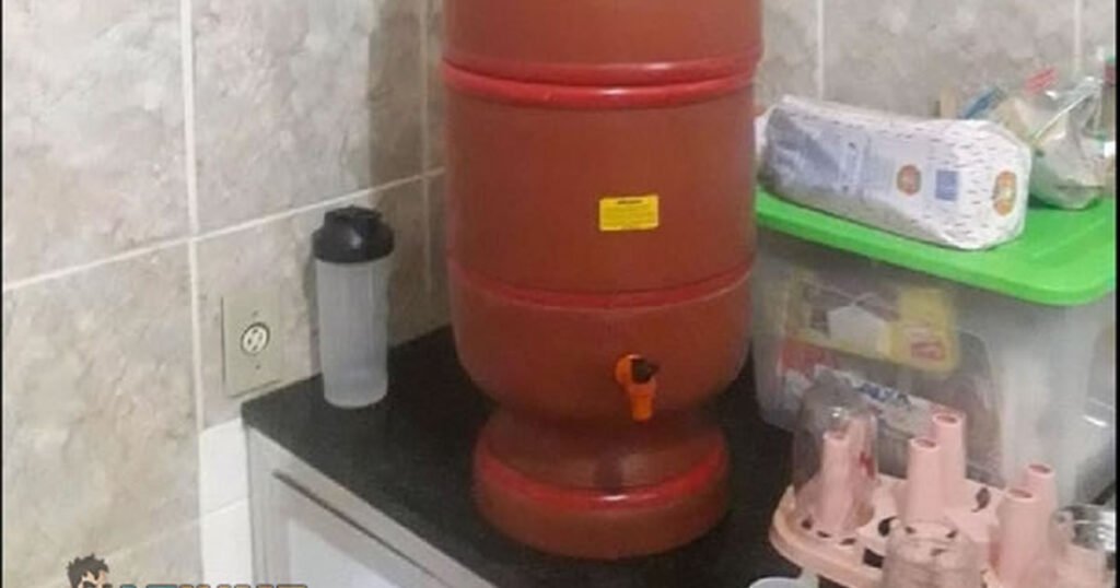 Meu avô lançou um DLC para o filtro de barro Meu avô lançou um DLC para o filtro de barro