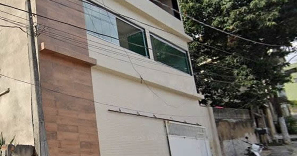 Tem gente que não entende o conceito de passeio para pedestres