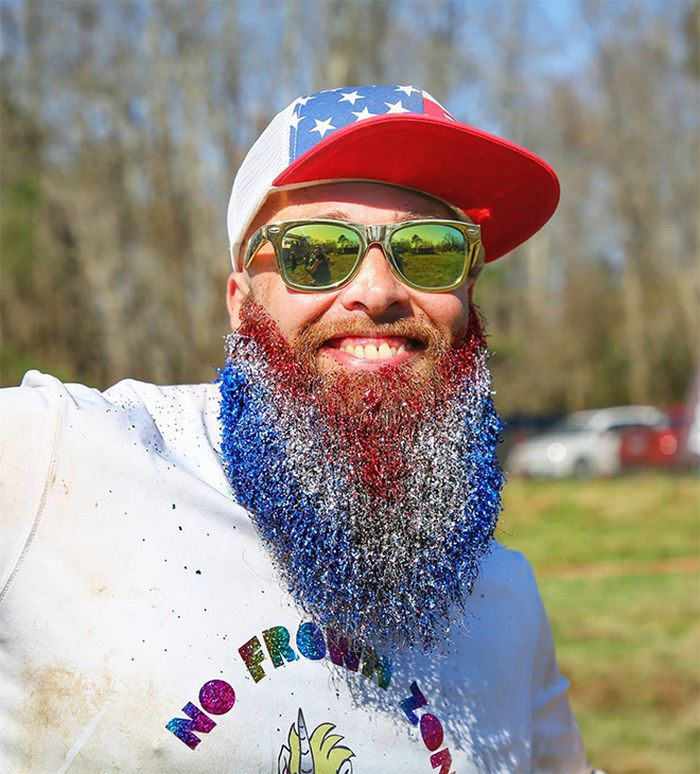 Tendência estranha do Instagram: Barba Glitter