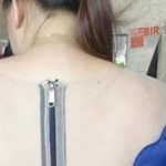 Será que é uma tatuagem?