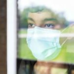 O uso da máscara pra esconder a feiura