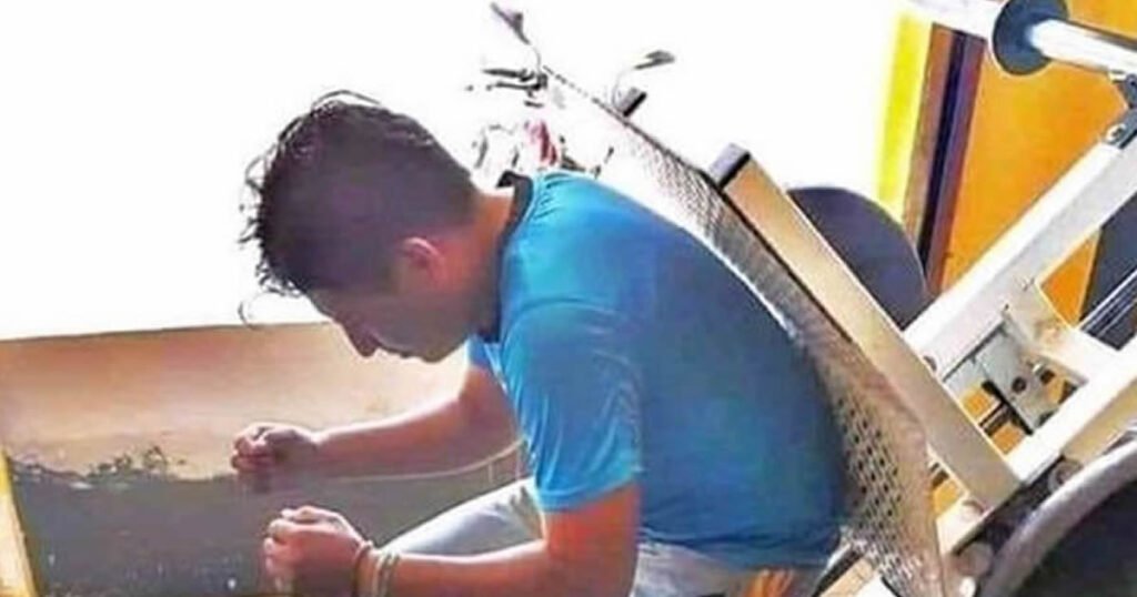 No primeiro dia de academia treinando costas