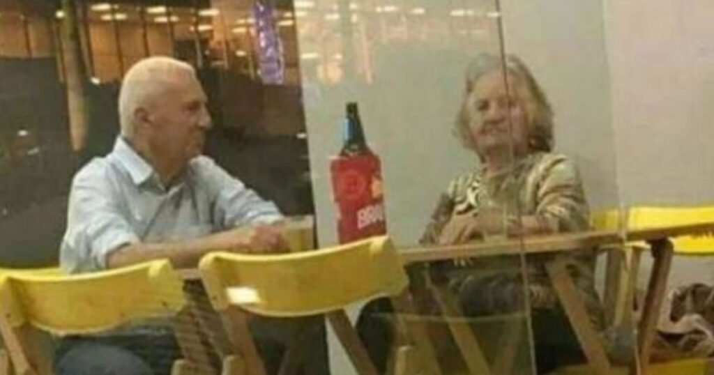 Vocês dois não duram nem um mês