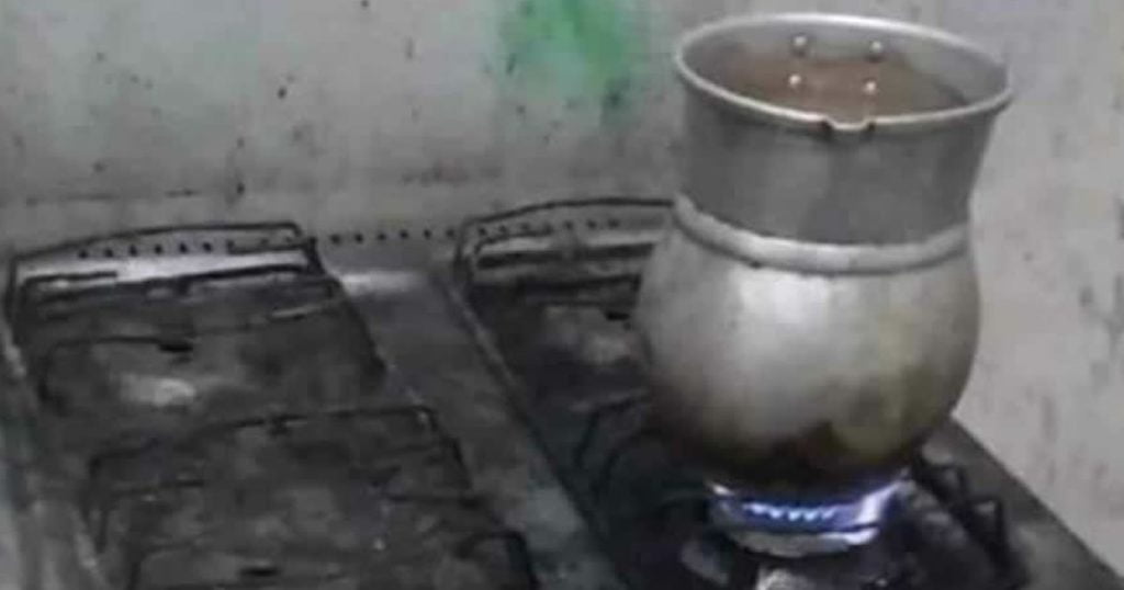 Vou fazer um cafezinho alguém aceita Vou fazer um cafezinho alguém aceita