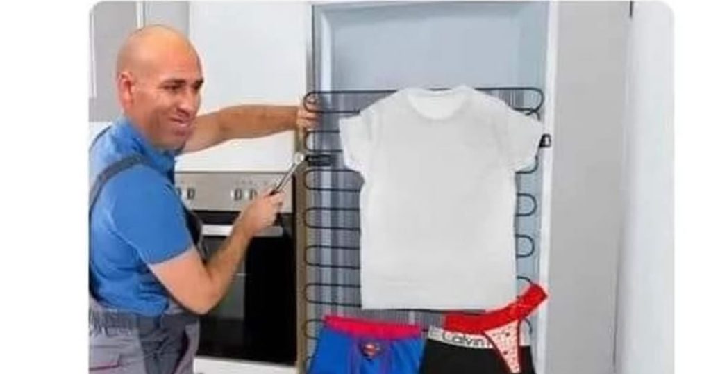 Quando o técnico vem fazer manutenção na geladeira