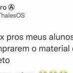 Professor ajuda aluno comprar material