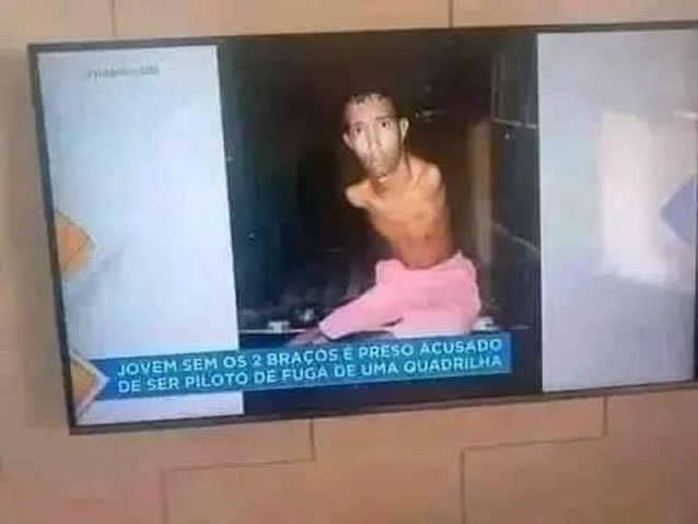 Meteu os pés pelas mãos
