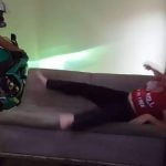 Aprenda como acordar sua namorada