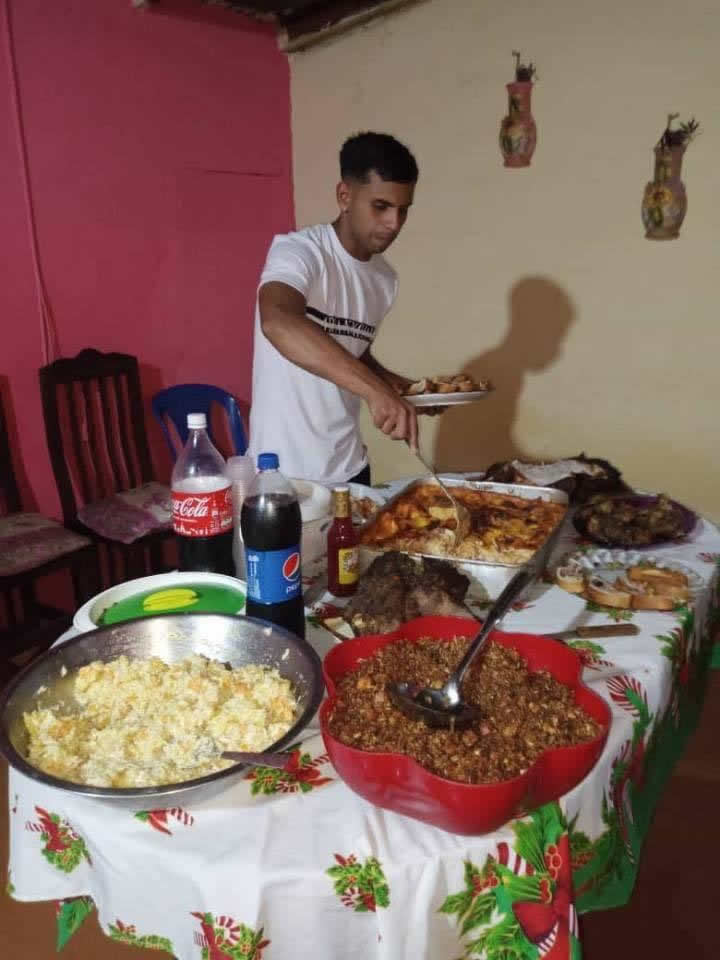 Por que você gosta tanto do Natal se você nem sai? Por que você gosta tanto do Natal se você nem sai?