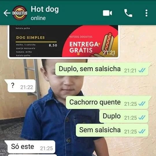 Um Hot Dog duplo sem salsicha