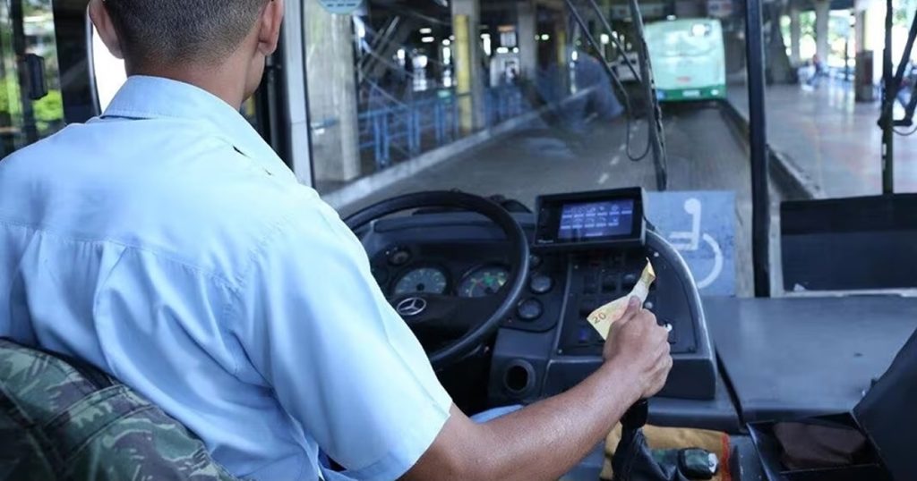 Como andar de ônibus de graça Como andar de ônibus de graça