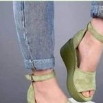 Como eu ficaria com esse sapatos?