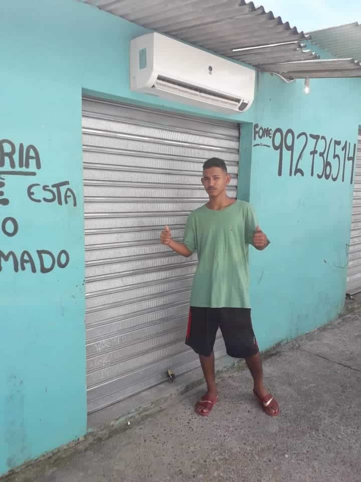 Mais um ar-condicionado instalado com sucesso Mais um ar-condicionado instalado com sucesso