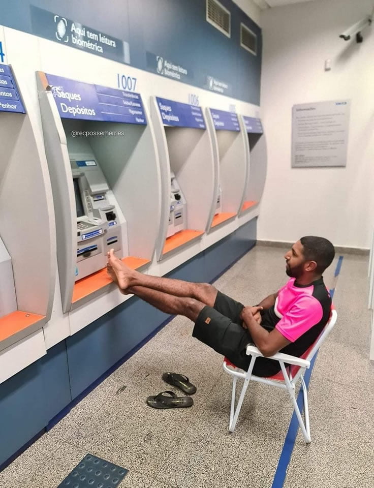 Esperando o 5° dia útil Esperando o 5° dia útil