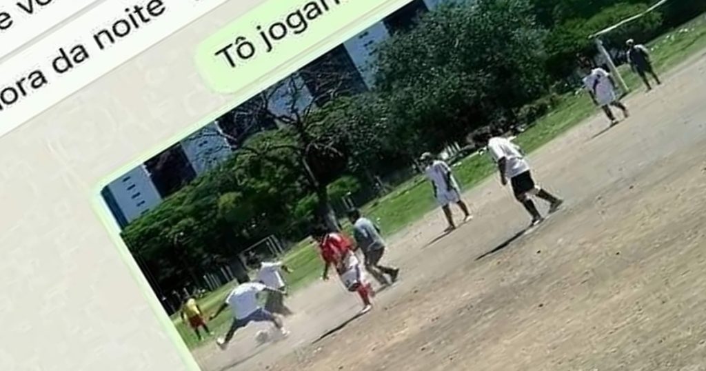 A paixão pelo futebol no Brasil A paixão pelo futebol no Brasil