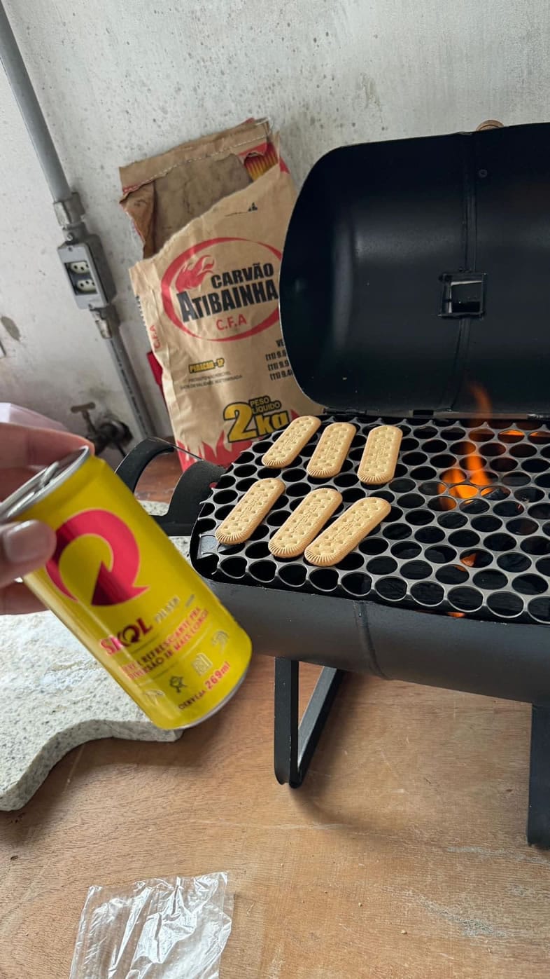 Churrasco de biscoito: Quando a brasa e a criatividade brasileira se encontram! Churrasco de biscoito: Quando a brasa e a criatividade brasileira se encontram!