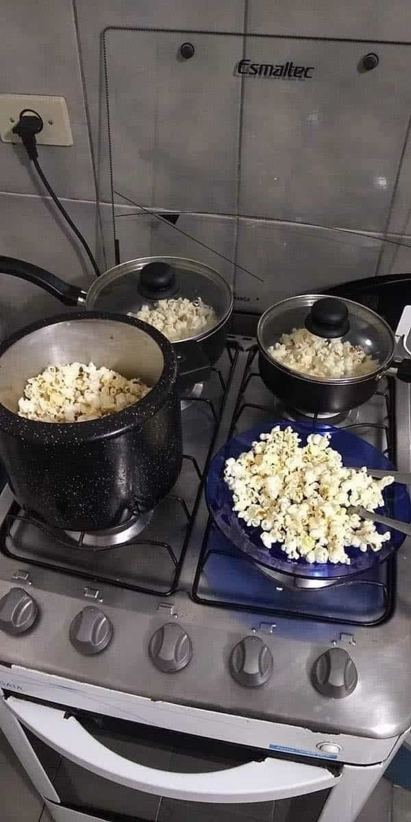 Minha janta morando sozinho: Um festival internacional de pipoca Minha janta morando sozinho: Um festival internacional de pipoca