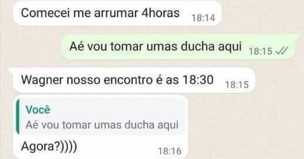 Ele começou a se arrumar 4h antes, mas o atraso venceu! Ele começou a se arrumar 4h antes, mas o atraso venceu!