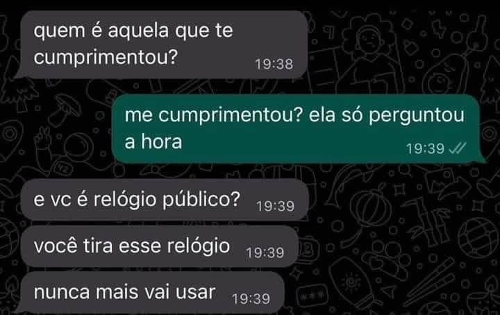 Relógio público? Mais fácil virar relógio de sol!