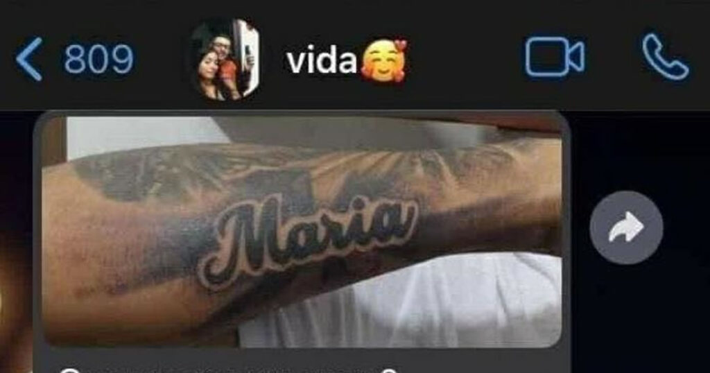 Tatuagem no antebraço: o cupido do doido apaixonado Tatuagem no antebraço: o cupido do doido apaixonado