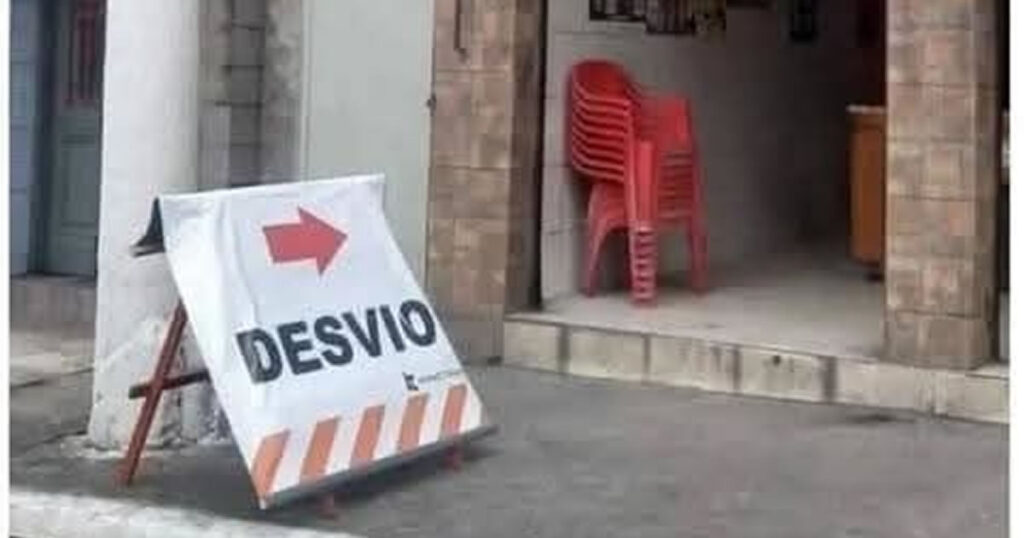 O desvio que leva diretamente à mesa do bar O desvio que leva diretamente à mesa do bar