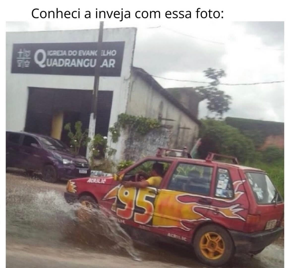 A verdadeira riqueza é rir no meio do caos enquanto todo mundo só reclama A verdadeira riqueza é rir no meio do caos enquanto todo mundo só reclama