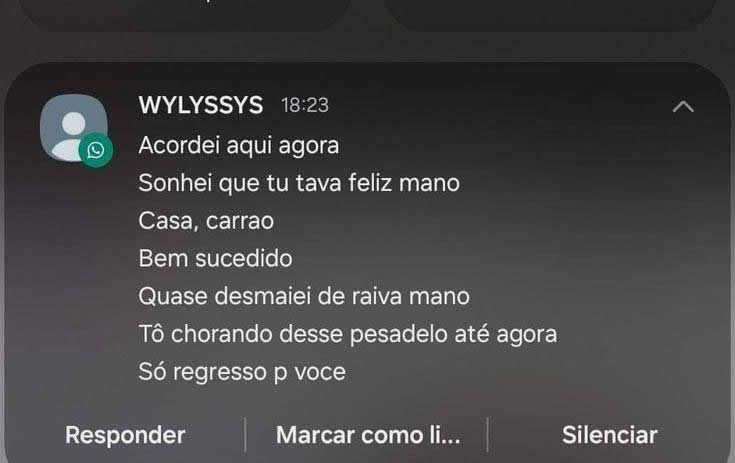 O amigo que transformou o sucesso alheio no pior pesadelo possível