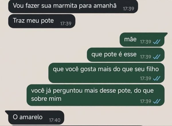 O filho descobriu da pior forma que estava perdendo para um pote de plástico